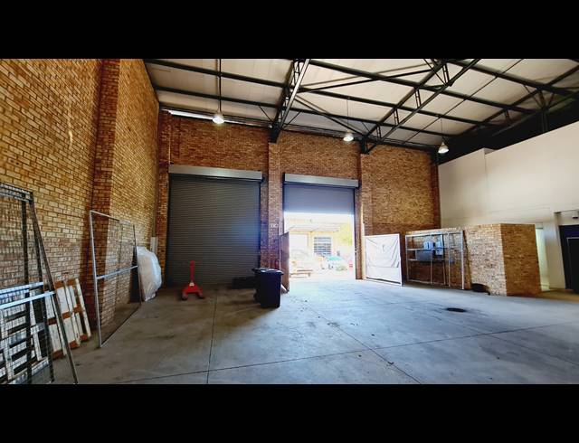 1,485M² WAREHOUSE FOR SALE IN NORTH RIDING
